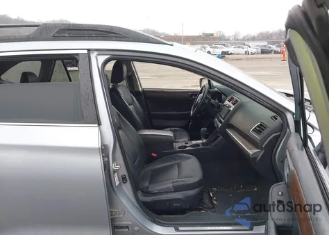 2015 Subaru Outback 3.6R Limited z USA, uszkodzony, nr VIN 4S4BSELC4F3211744